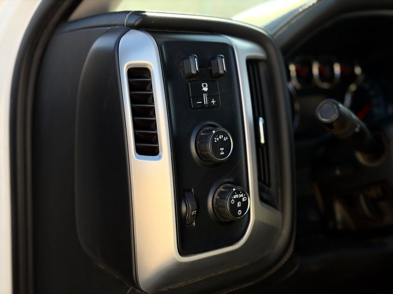 2017 GMC SIERRA 2500HD SLE 6.0L V8 | Local Truck — photo 12
