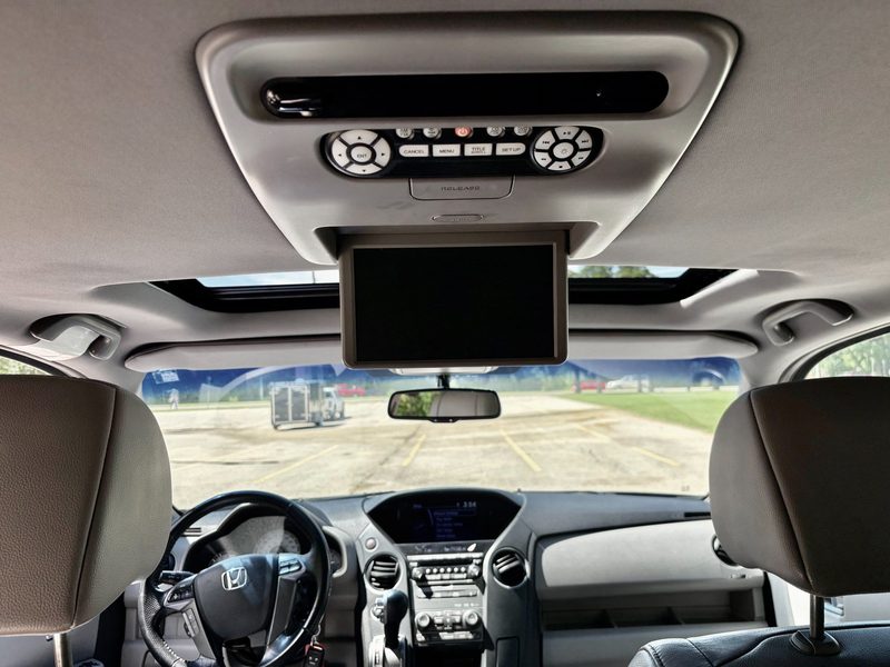 2015 HONDA PILOT EX-L AWD | Rear Entertainment | One Owner | No Accidents | 2 Sets of Tires — photo 22