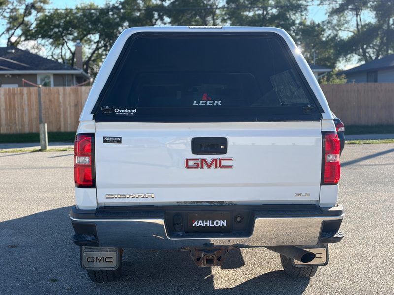 2017 GMC SIERRA 2500HD SLE 6.0L V8 | Local Truck — photo 3