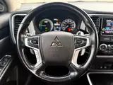 2018 MITSUBISHI OUTLANDER PHEV SE TOURING | One Owner | No Accidents — photo 15