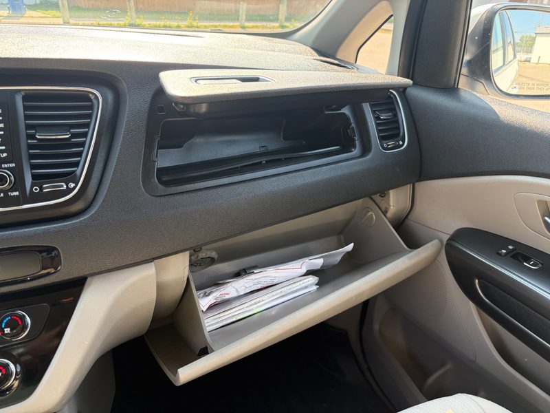 2020 KIA SEDONA LX+ | Power Doors | Heated Seats | 8 Passenger  — photo 29