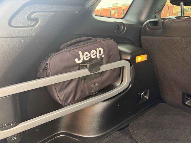 2015 JEEP CHEROKEE Trailhawk | Local Manitoba Vehicle — photo 35