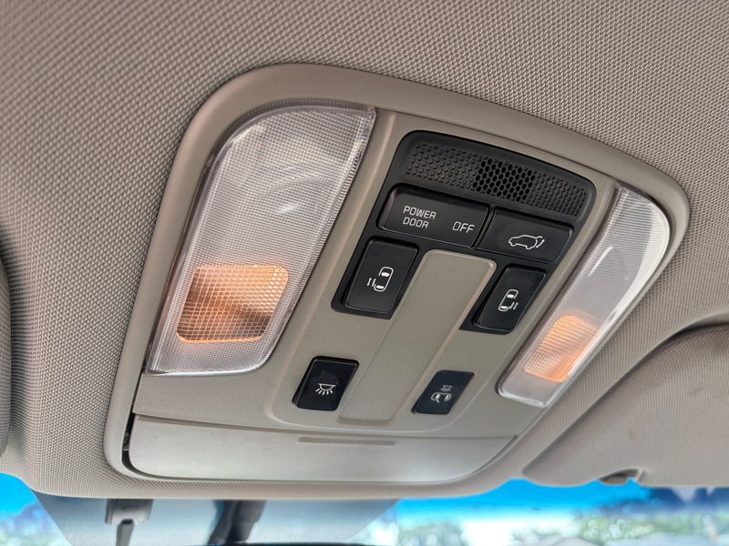 2020 KIA SEDONA LX+ | Power Doors | Heated Seats | 8 Passenger  — photo 30