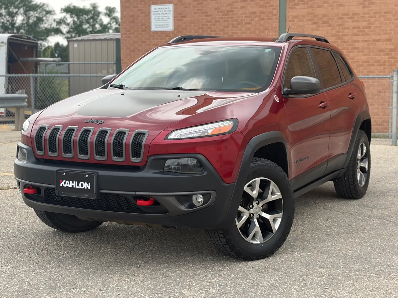 2015 JEEP CHEROKEE Trailhawk | Local Manitoba Vehicle for sale in Winnipeg, Manitoba — photo 1 of 38