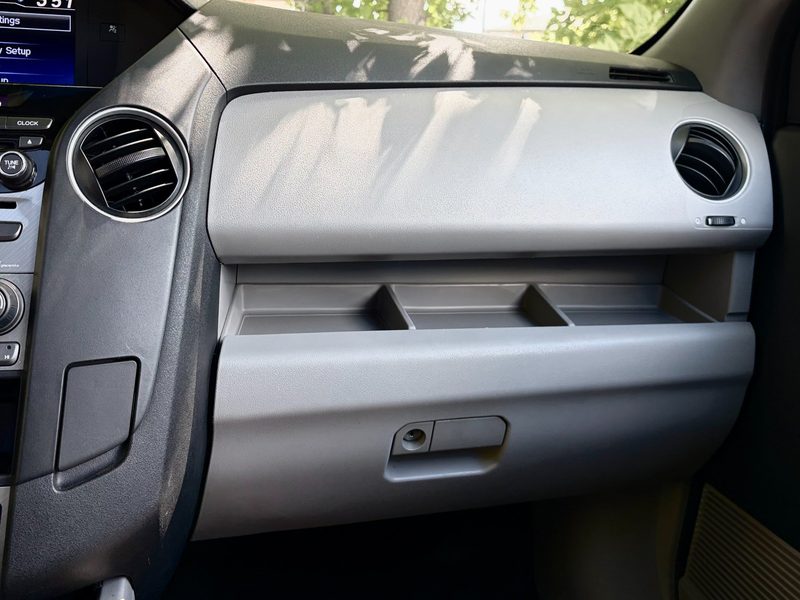 2015 HONDA PILOT EX-L AWD | Rear Entertainment | One Owner | No Accidents | 2 Sets of Tires — photo 14