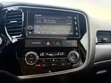 2018 MITSUBISHI OUTLANDER PHEV SE TOURING | One Owner | No Accidents — photo 16