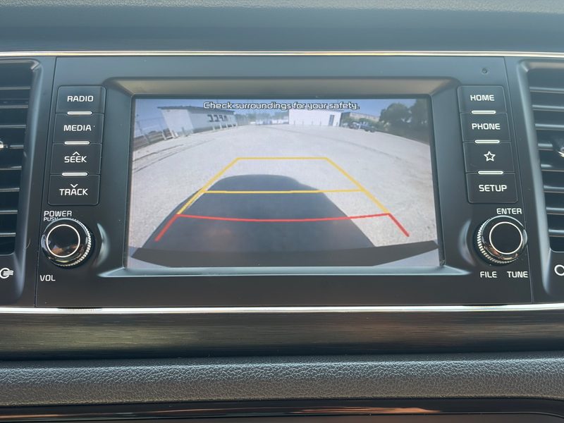 2020 KIA SEDONA LX+ | Power Doors | Heated Seats | 8 Passenger  — photo 24