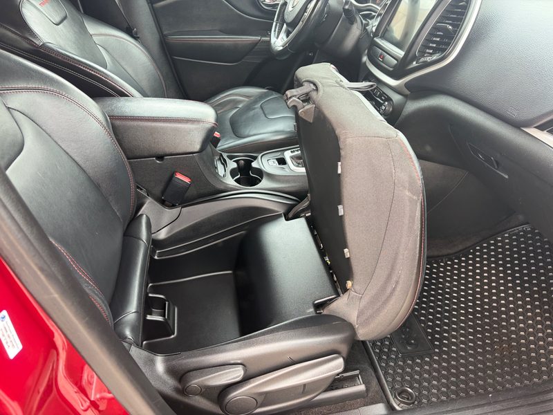 2015 JEEP CHEROKEE Trailhawk | Local Manitoba Vehicle — photo 25