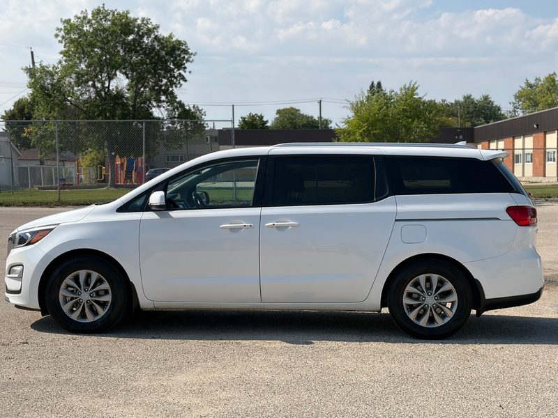 2020 KIA SEDONA LX+ | Power Doors | Heated Seats | 8 Passenger  — photo 2