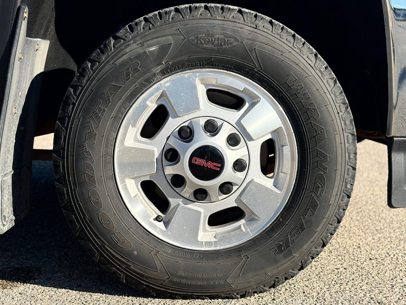 2017 GMC SIERRA 2500HD SLE 6.0L V8 | Local Truck — photo 16