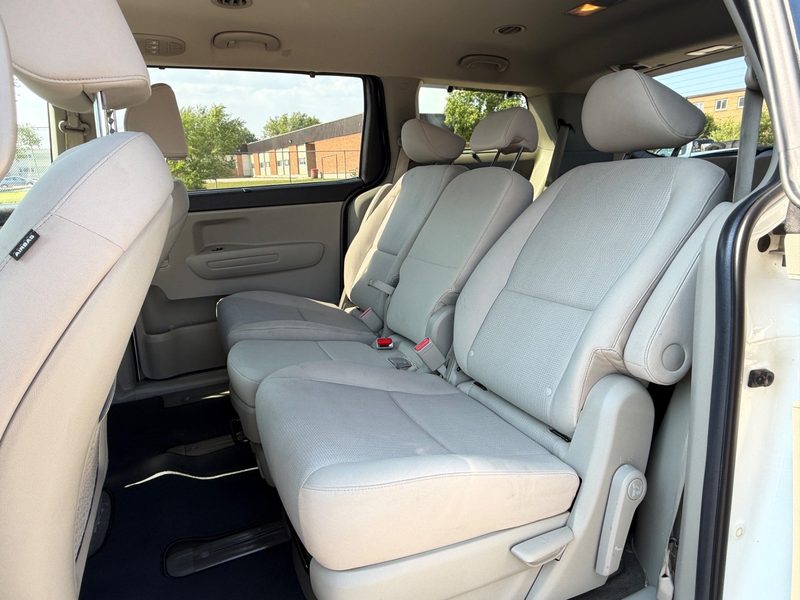2020 KIA SEDONA LX+ | Power Doors | Heated Seats | 8 Passenger  — photo 13