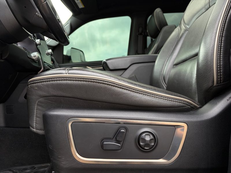 2019 RAM 1500 Limited | New Engine | by Dodge Dealer — photo 10