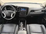 2018 MITSUBISHI OUTLANDER PHEV SE TOURING | One Owner | No Accidents — photo 8