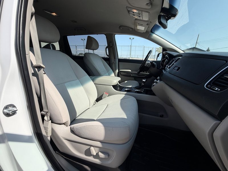 2020 KIA SEDONA LX+ | Power Doors | Heated Seats | 8 Passenger  — photo 12