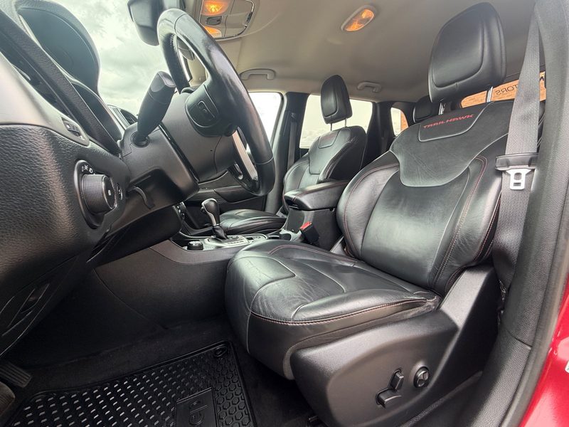 2015 JEEP CHEROKEE Trailhawk | Local Manitoba Vehicle — photo 13