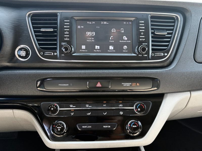 2020 KIA SEDONA LX+ | Power Doors | Heated Seats | 8 Passenger  — photo 23