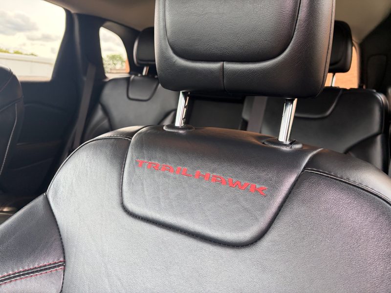 2015 JEEP CHEROKEE Trailhawk | Local Manitoba Vehicle — photo 31
