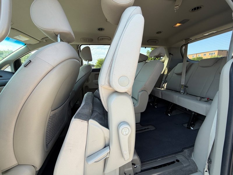 2020 KIA SEDONA LX+ | Power Doors | Heated Seats | 8 Passenger  — photo 14