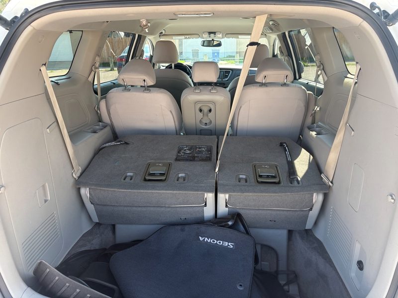 2020 KIA SEDONA LX+ | Power Doors | Heated Seats | 8 Passenger  — photo 15