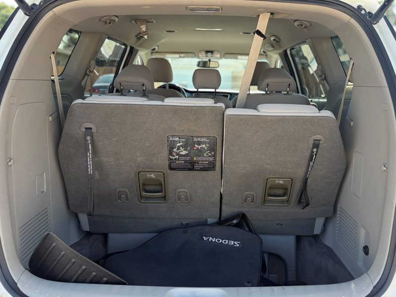 2020 KIA SEDONA LX+ | Power Doors | Heated Seats | 8 Passenger  — photo 33